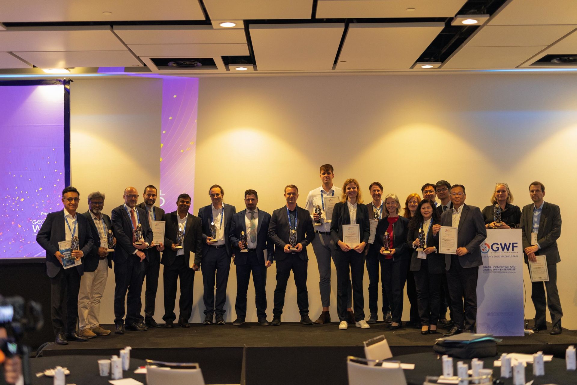 成大攜手內政部推動臺灣高精地圖標準　榮獲 2025 國際空間資訊卓越貢獻獎